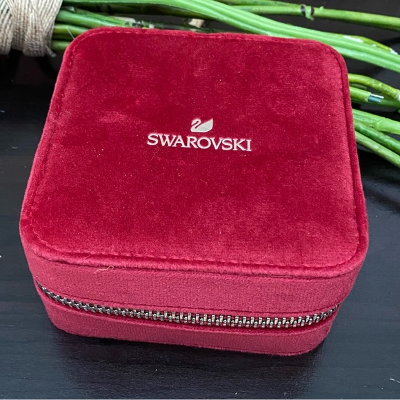 SWAROVSKI Red/Pink Velvet Square Jewelry Travel Hard Case